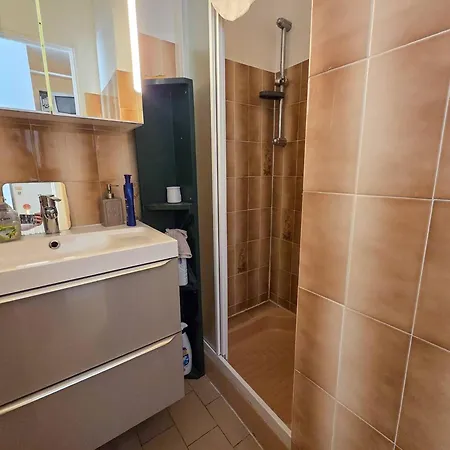 Au Cap D'agde, Parking - 2 Pers. - Fr-1-880-99 Agde