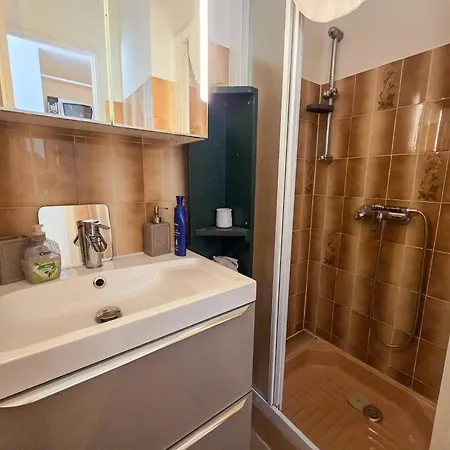 Au Cap D'agde, Parking - 2 Pers. - Fr-1-880-99 Agde